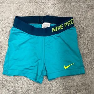 Girl Nike Pro Shorts size small